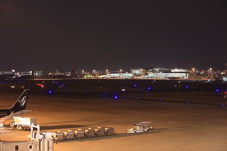 国際線ターミナルの夜景