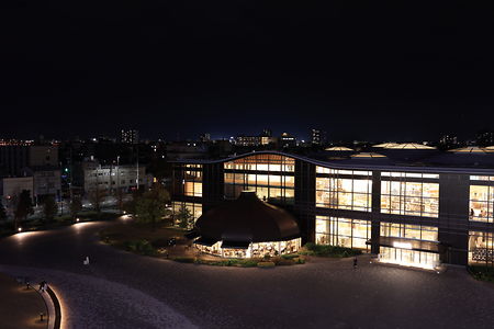 岐阜市立中央図書館と岐阜市内の夜景